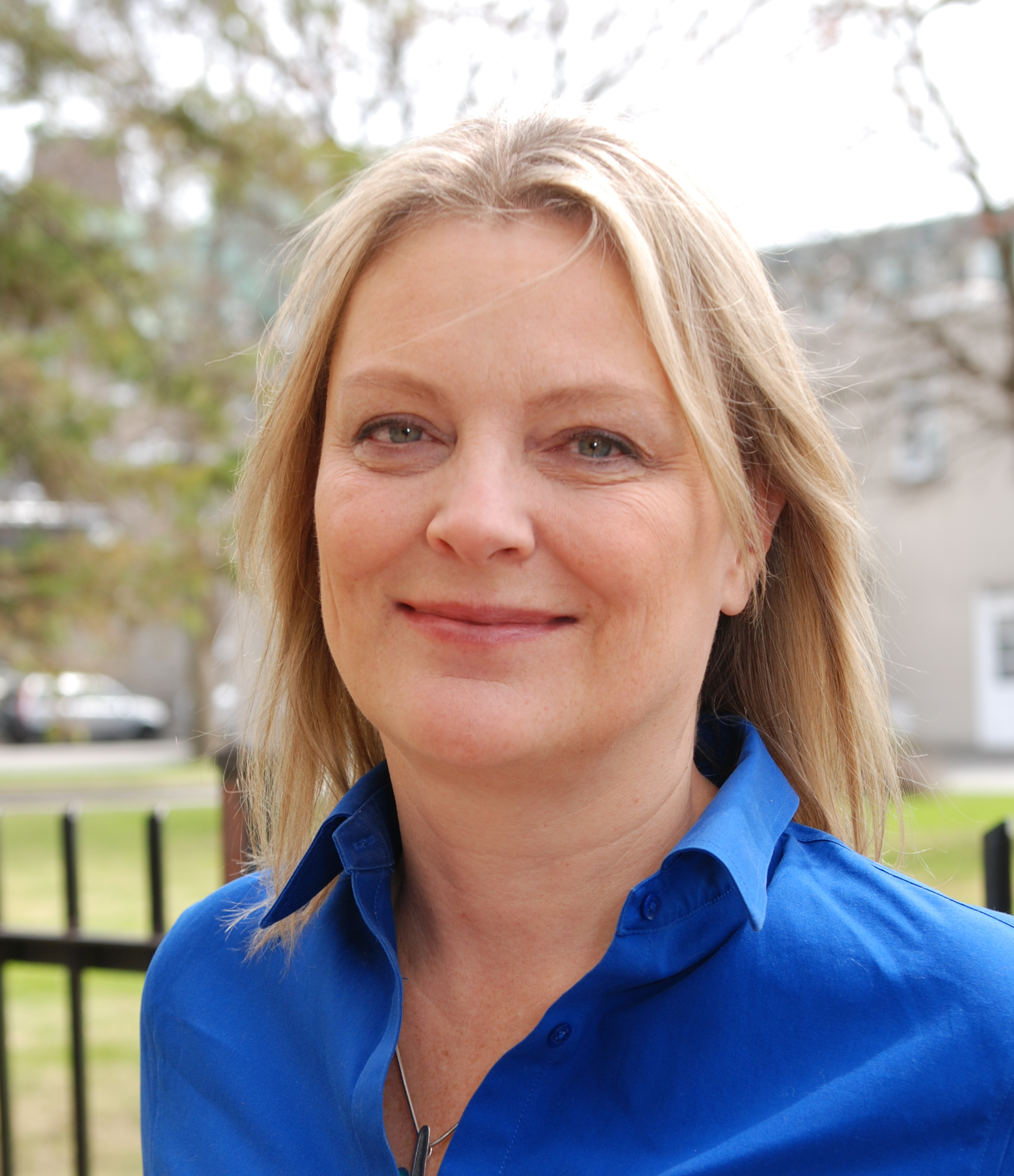 Dr. Annette Leibing headshot