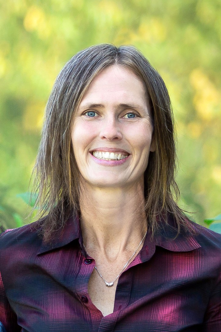 Headshot of Dr. Jocelyn Thrope